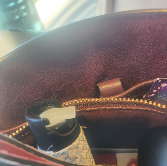 Purse - Picture 3 of 3